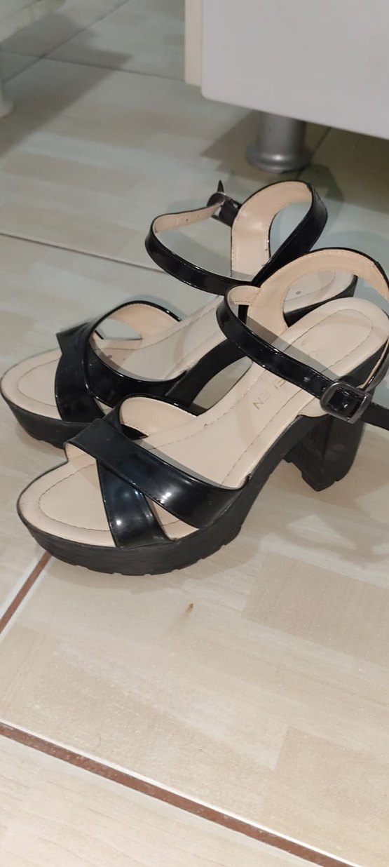 Kadın Siyah Platform Topuklu Sandalet - Görsel 2