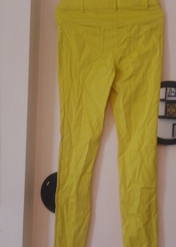 Kadın Sarı Beli Kemerli Dar Kesim Pantolon - Görsel 2