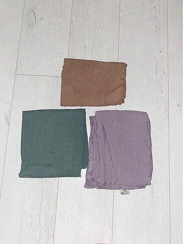 üç tanesi 100 tl