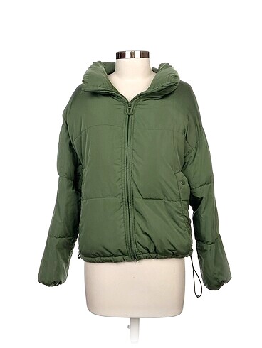Pull and Bear Mont %70 İndirimli.