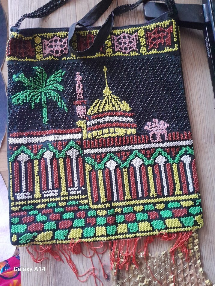 Boncuk İşlemeli Çok Renkli Kadın Çantası - Görsel 4