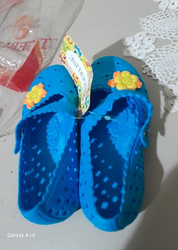 Renkli Erkek Çocuk Terlikleri Velcro - Görsel 2