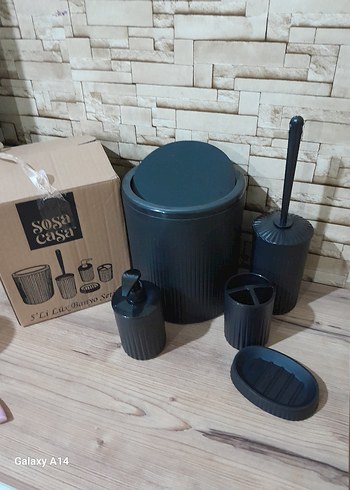 Beden Renk Sosa Casa Siyah Banyo Seti