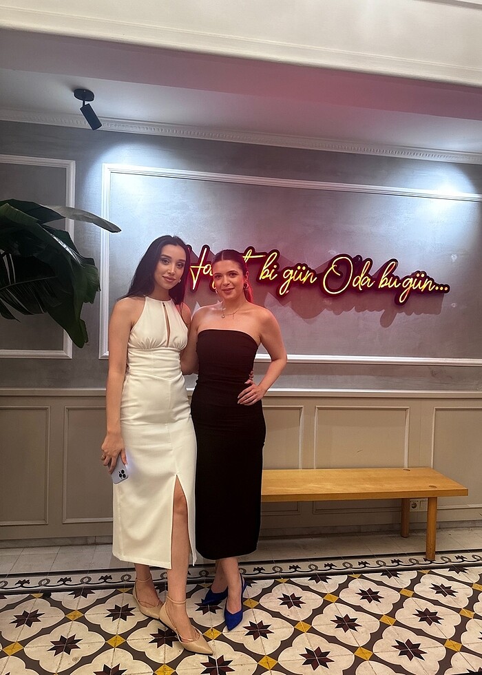 Beyaz elbise - Görsel 2