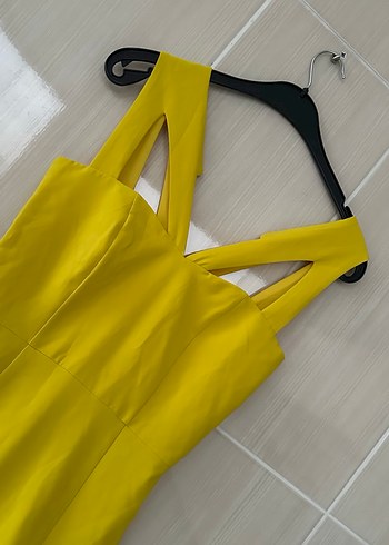 Sarı V Yakalı Uzun Abiye Elbise - Görsel 2