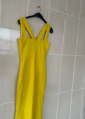 Sarı V Yakalı Uzun Abiye Elbise - Görsel 3