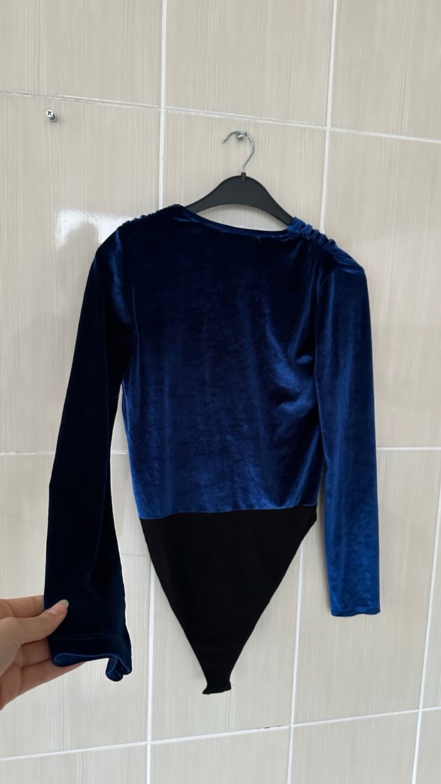 Lacivert Süet V Yaka Drapeli Kadın Bluz - Görsel 3