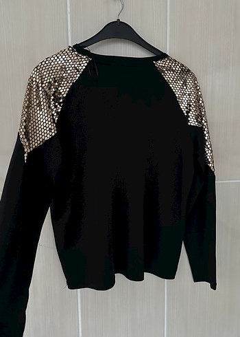 Parlak Yılan Desenli Siyah Kadın Bluz - Görsel 4