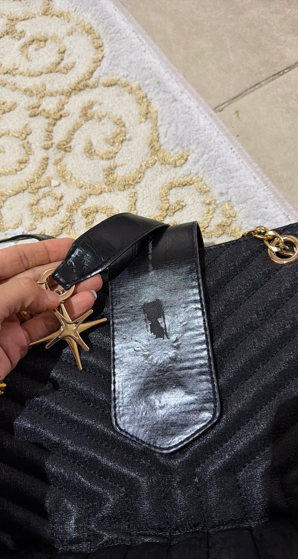 Zincir Detaylı Siyah Yılan Derisi Desenli Deri Çanta - Görsel 2