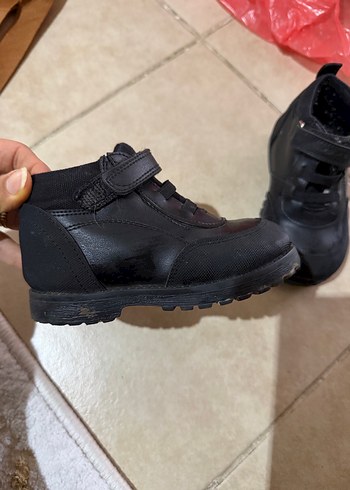 Ürün tertemiz sadece bilek kısmı biraz tiftiklenmiş okadar - Görsel 2