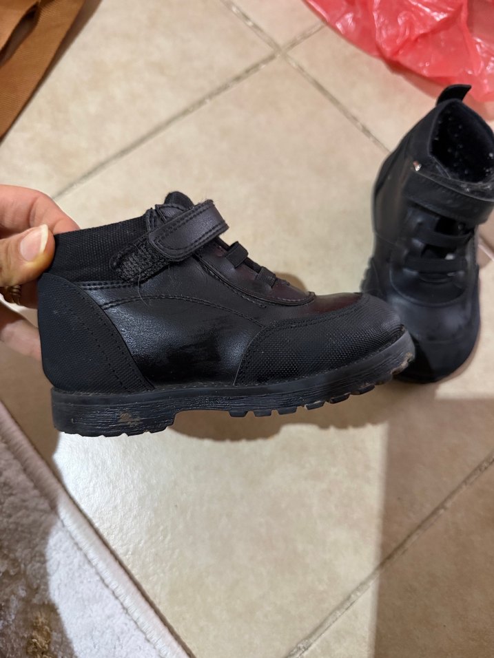 Ürün tertemiz sadece bilek kısmı biraz tiftiklenmiş okadar - Görsel 2