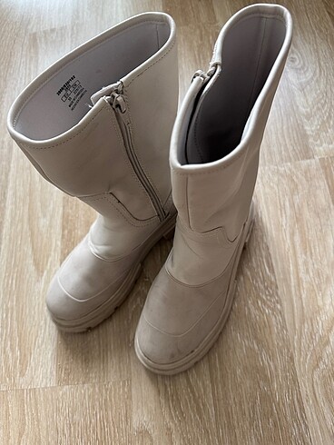 35 Beden ten rengi Renk Zara bot