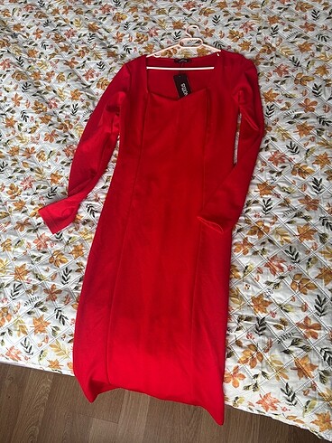 Zara Kırmızı elbise