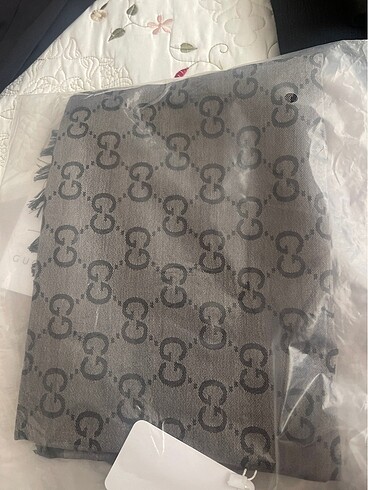 Gucci şal - Görsel 2