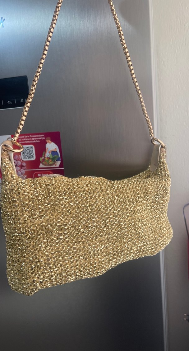 Zincir Detaylı Altın Rengi Örgü Kadın Çanta - Görsel 2