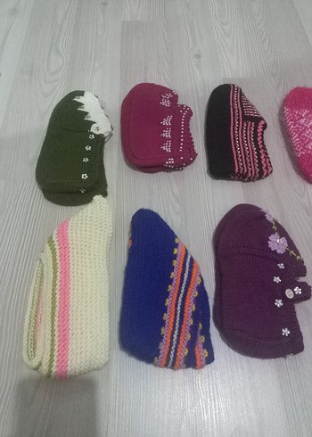 Kızlar için Renkli Örgü Ev Terlikleri - Görsel 6