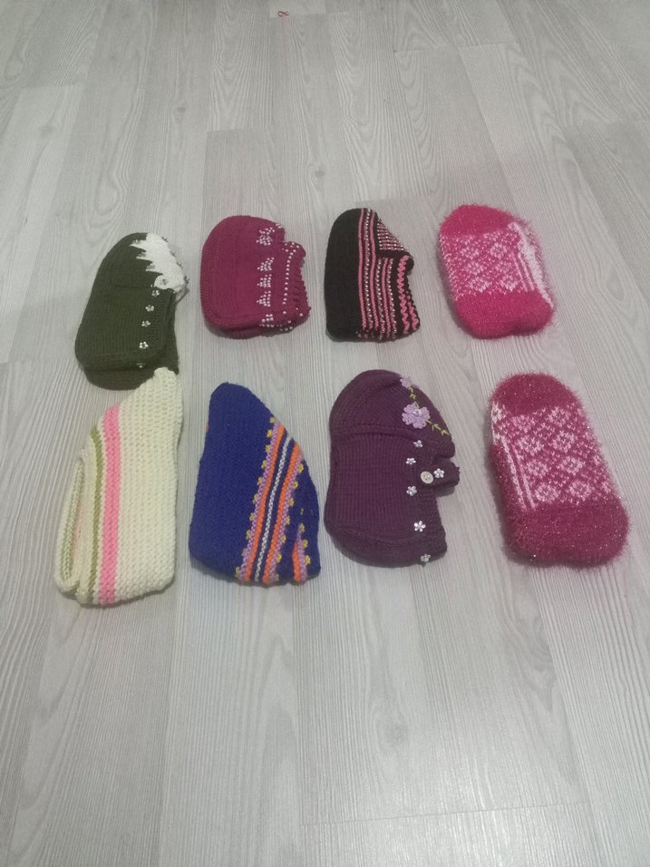 Kızlar için Renkli Örgü Ev Terlikleri - Görsel 4