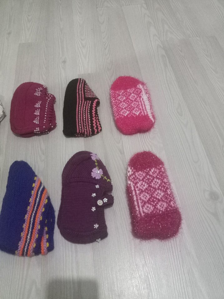 Kızlar için Renkli Örgü Ev Terlikleri - Görsel 3