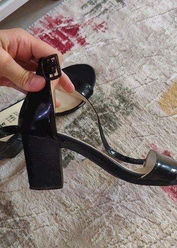 Diğer Siyah Parlak Stiletto Topuklu Kadın Ayakkabı