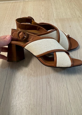 37 Beden Bej Kadın Hasır Dolgu Topuklu Sandalet