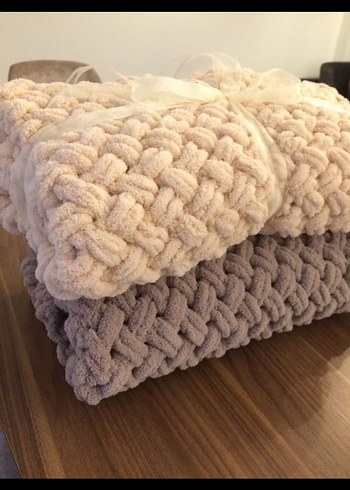 Kırmızı Sarı Örgü Battaniye - Görsel 2