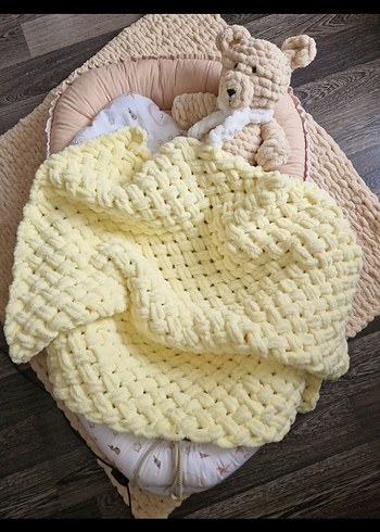 Sarı Örgü Çocuk Battaniyesi - Görsel 2