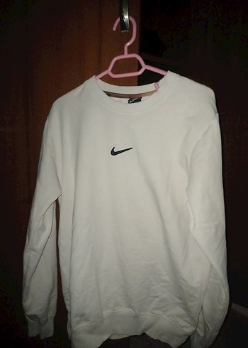 Beyaz Uzun Kollu Nike Basic Sweatshirt