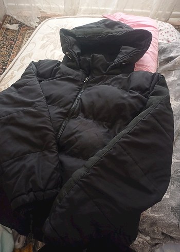 Siyah Fermuarlı Kadın Kışlık Mont
