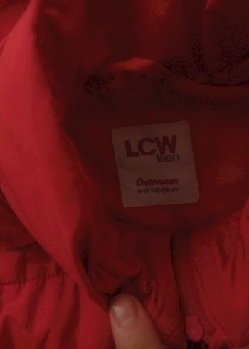 LC Waikiki Kırmızı Kapüşonlu Kadın Şişme Yelek