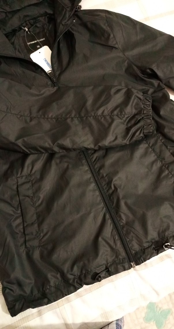 Lcw - Siyah Fermuarlı Kadın Yağmurluk - Görsel 3