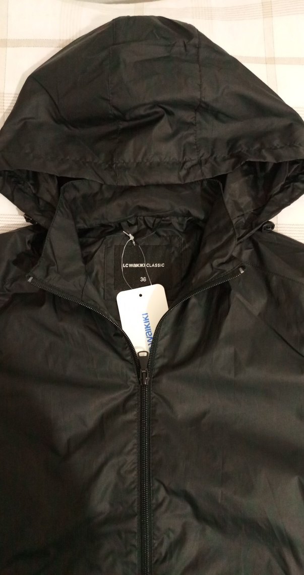 Lcw - Siyah Fermuarlı Kadın Yağmurluk - Görsel 2