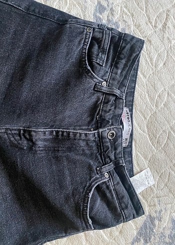 36 Beden Düğmeli Gri Batik Desenli Rahat Kesim Kadın Jean