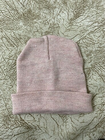 KADIN BERE PEMBE RENK
