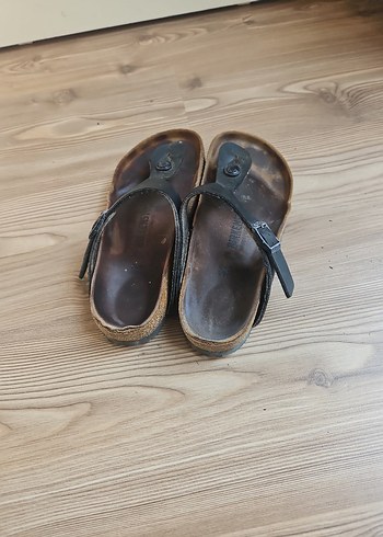 37 Beden Siyah Tokalı Birkenstock Terlik