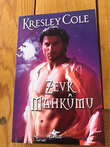 ZEVK MAHKUMU-KRESLEY COLE