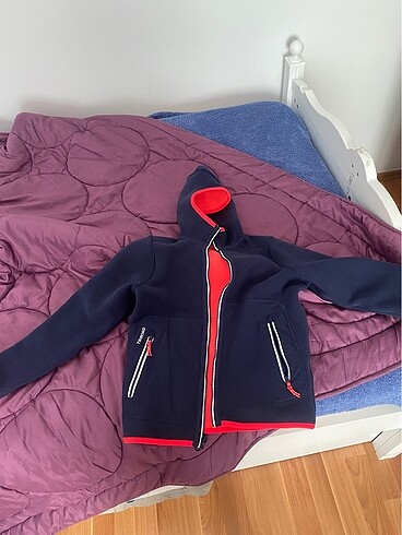 Decathlon 8 yaş rüzgarlık