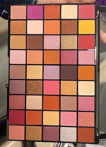 Revolution Revolution Maxi Reloaded Palette Big Big Love Far Paleti