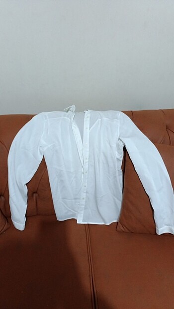 Beyaz gomlek