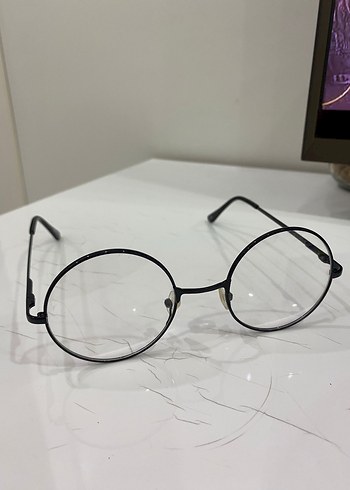 Siyah Minimalist Yuvarlak Kadın Gözlüğü
