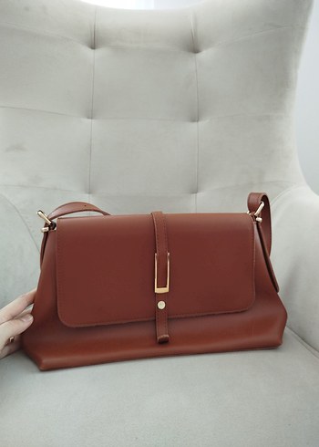 Kahverengi Deri Tokalı Kadın Çanta - Görsel 2