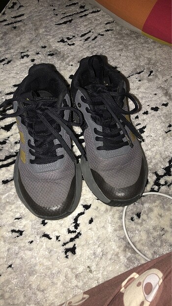 31 Beden Adidas çocuk ayakkabı