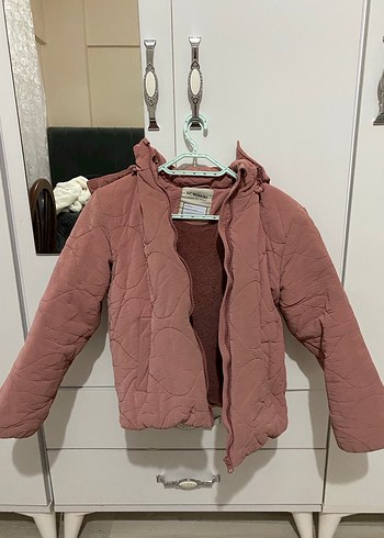 Kahverengi Kapüşonlu Kürklü Kız Montu - Görsel 2