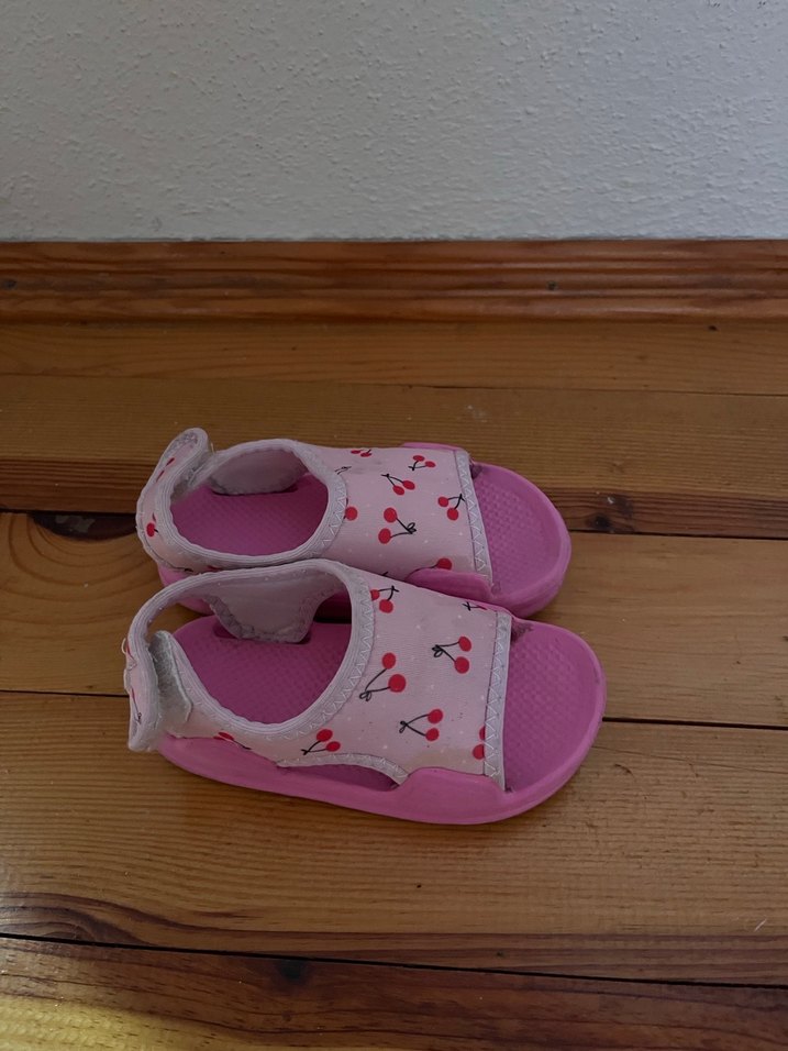 Kız Çocuk Pembe Kiraz Desenli Cırt Cırtlı Terlik - Görsel 2
