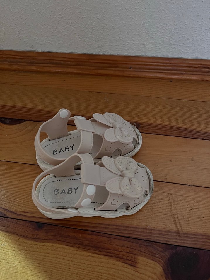 Kız Çocuk Beyaz Fiyonklu Sandalet - Görsel 3