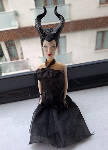 Barbie Oyuncak barbie MALEFİZ