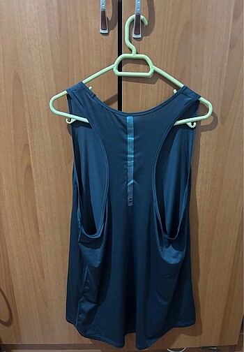 m Beden H&M sporcu üst