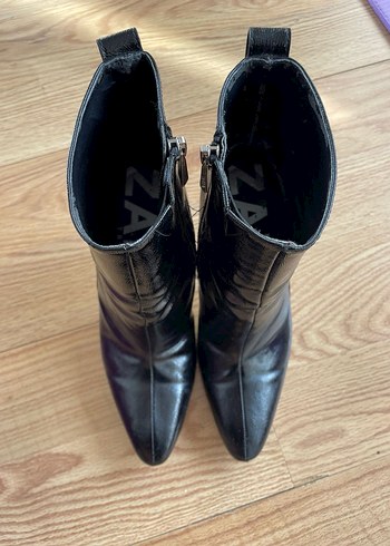 Siyah Deri Tokalı Stiletto Topuklu Bot - Görsel 6