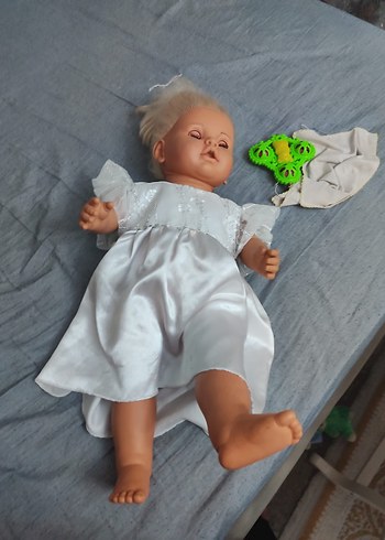 Beden Renk Beyaz Elbiseli Bebek