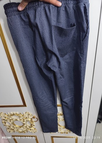 Kadın Gri Kemerli Kısa Denim Pantolon - Görsel 3