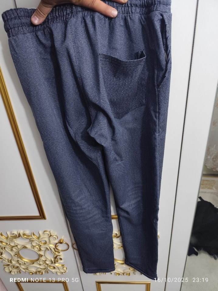 Kadın Gri Kemerli Kısa Denim Pantolon - Görsel 4